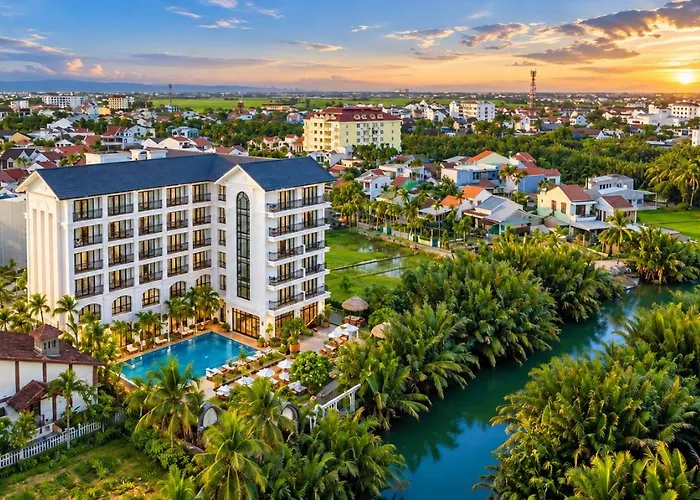 Shining Riverside Hoi An Boutique & Spa